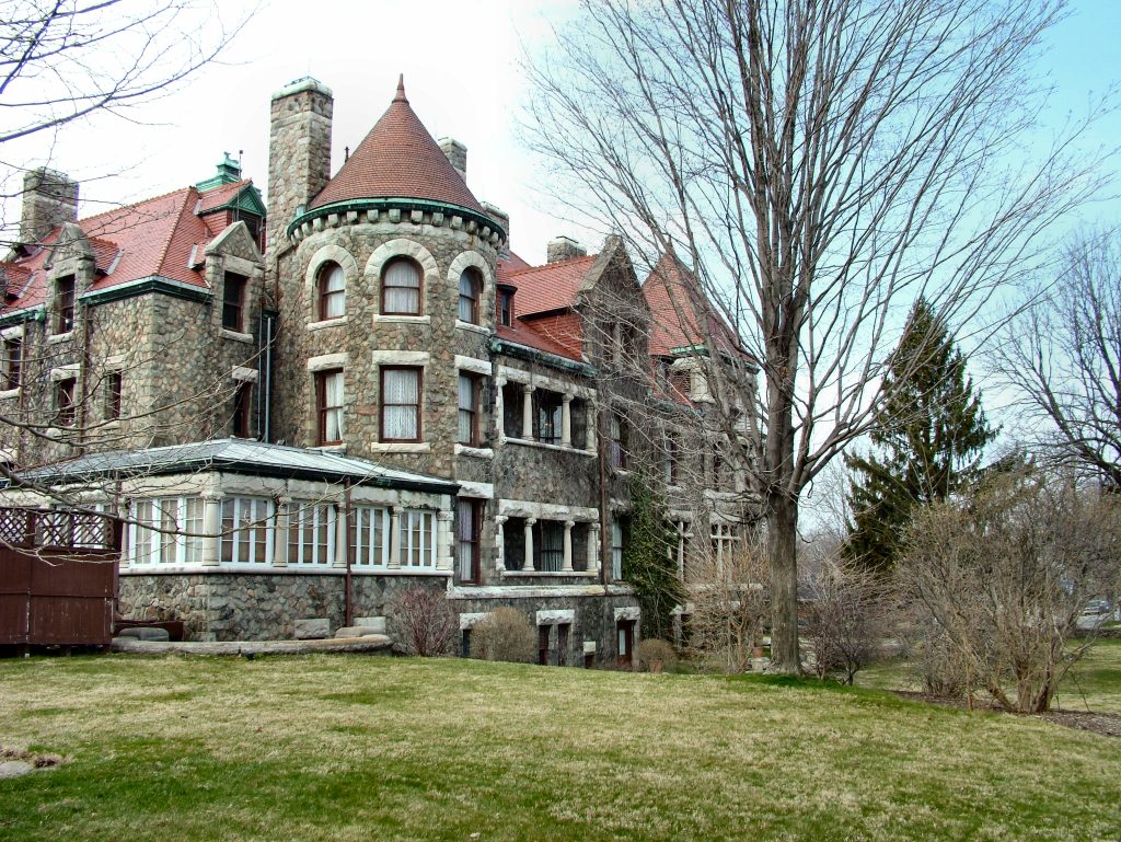 Tippecanoe Place